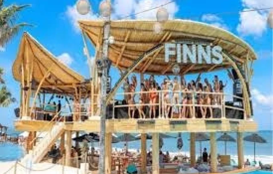 Shining Blue Escape & Clubbing